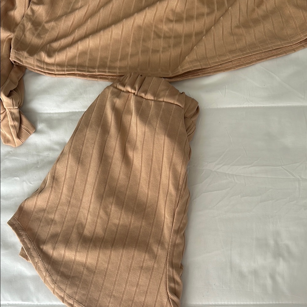 Tan Ribbed Lounge Set - Picture 2 of 3